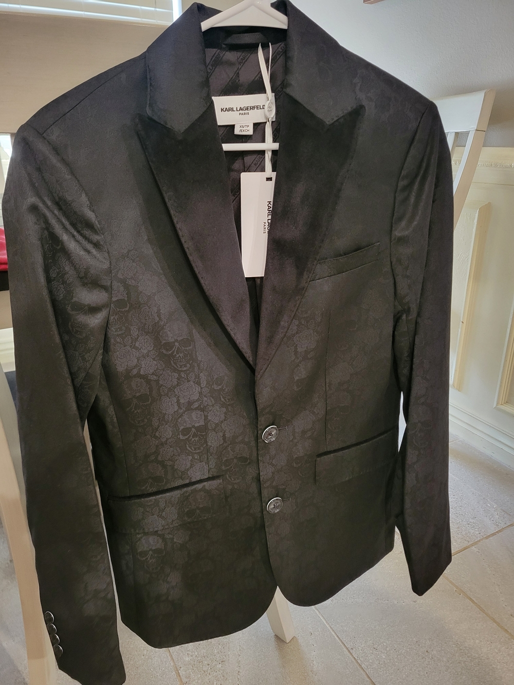 Karl Lagerfeld Black Jacquard Skull-Pattern Blazer